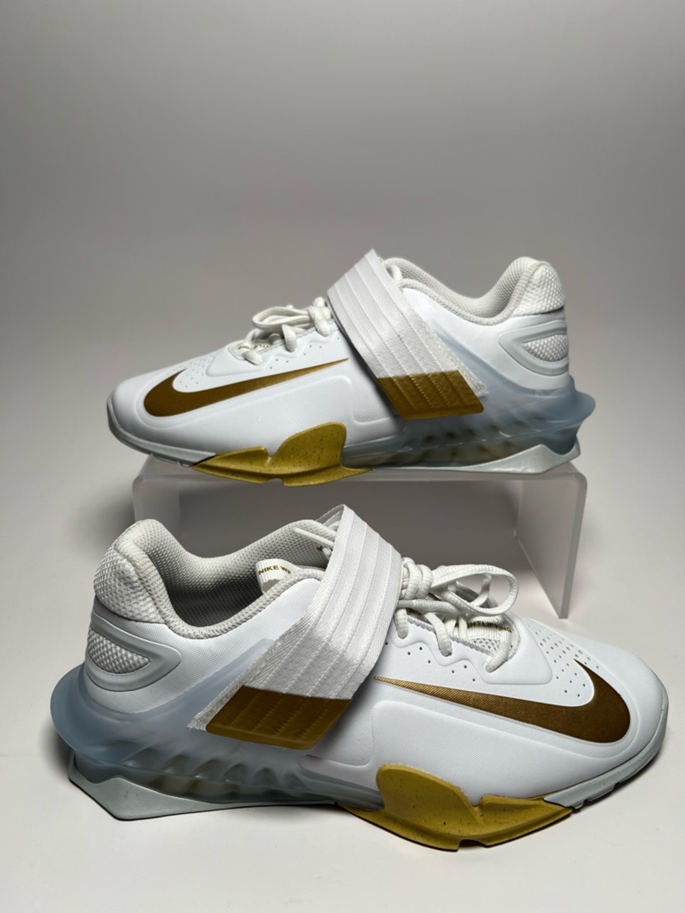 NIKE Savaleos Weightlifting Shoes White Gold CV5708-101 Men’s Size 7.5 Womens 9